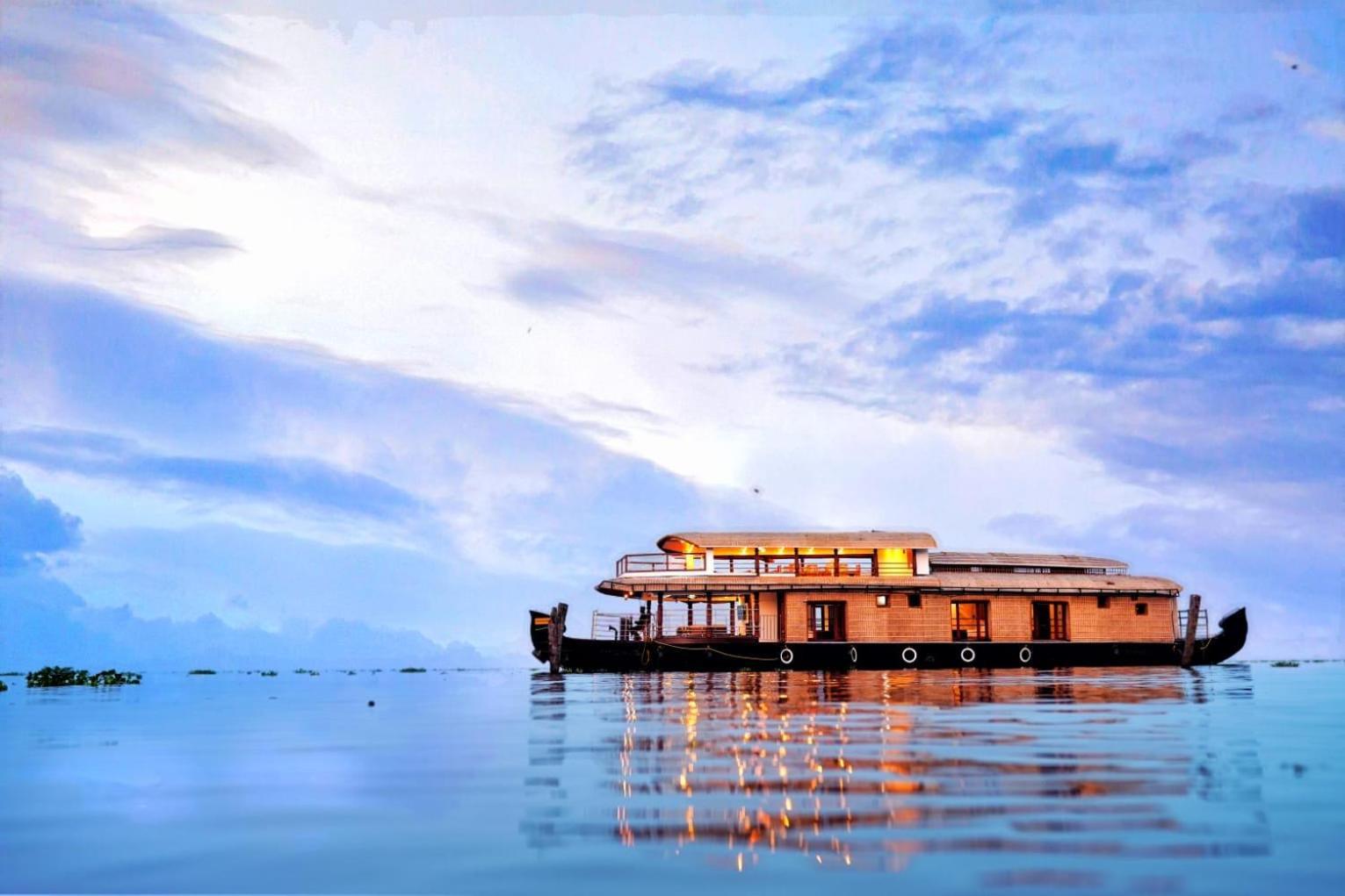 Indraprasthamlakecruise Alappuzha Eksteriør bilde