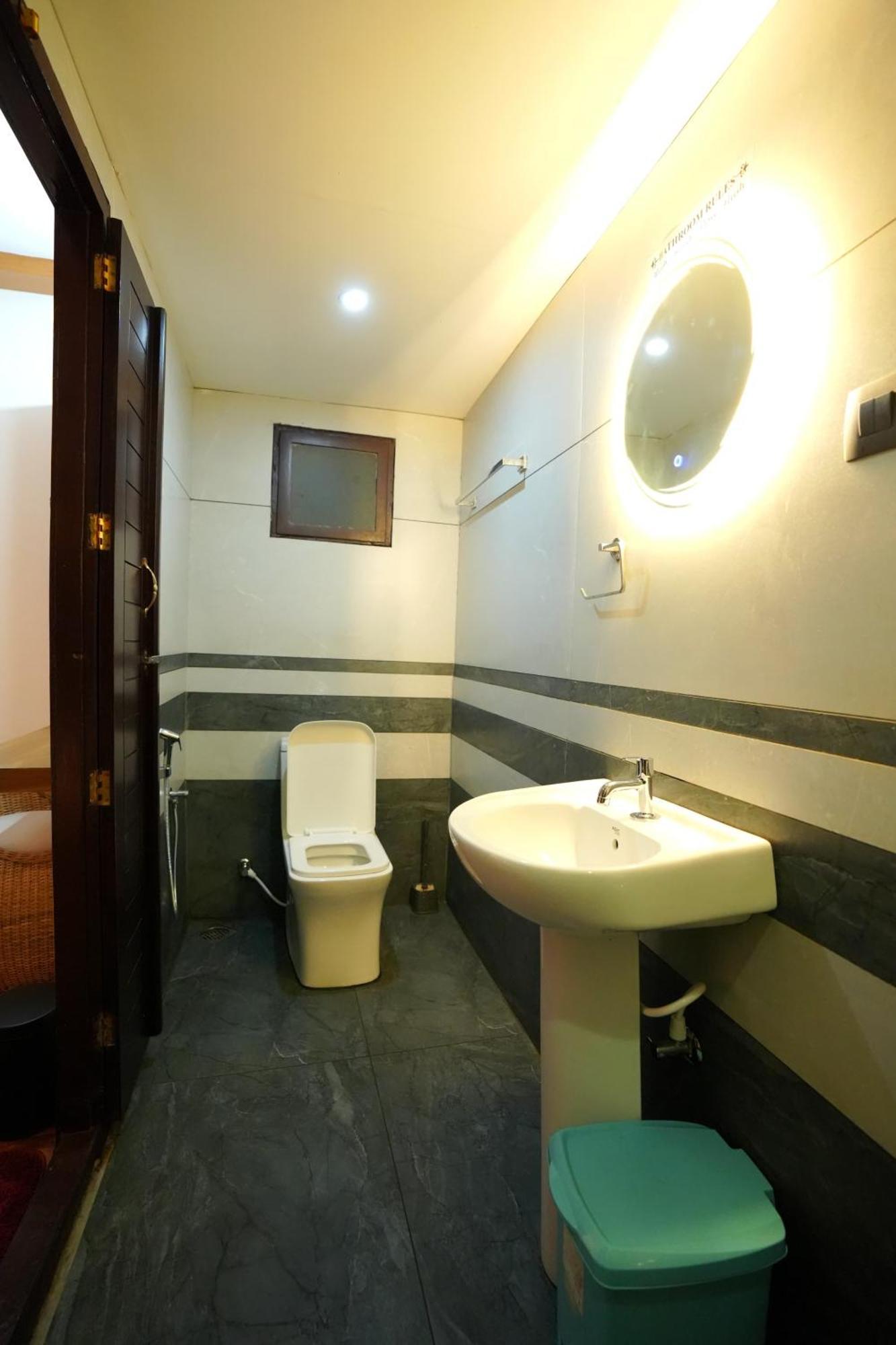 Indraprasthamlakecruise Alappuzha Eksteriør bilde