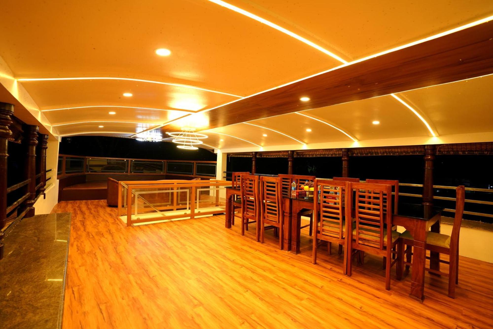 Indraprasthamlakecruise Alappuzha Eksteriør bilde