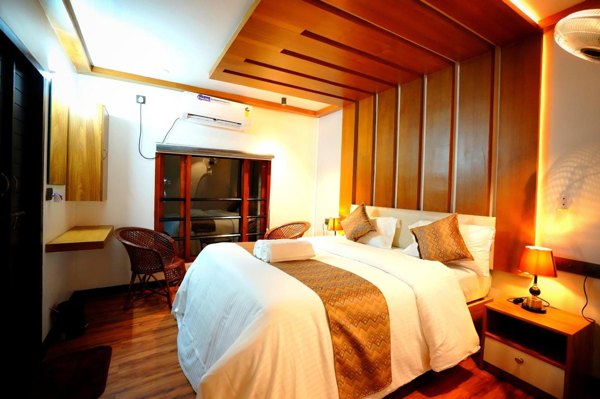 Indraprasthamlakecruise Alappuzha Eksteriør bilde